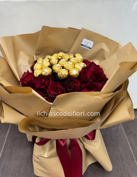 Max bouquet di rose rosse con Ferrero Rocher